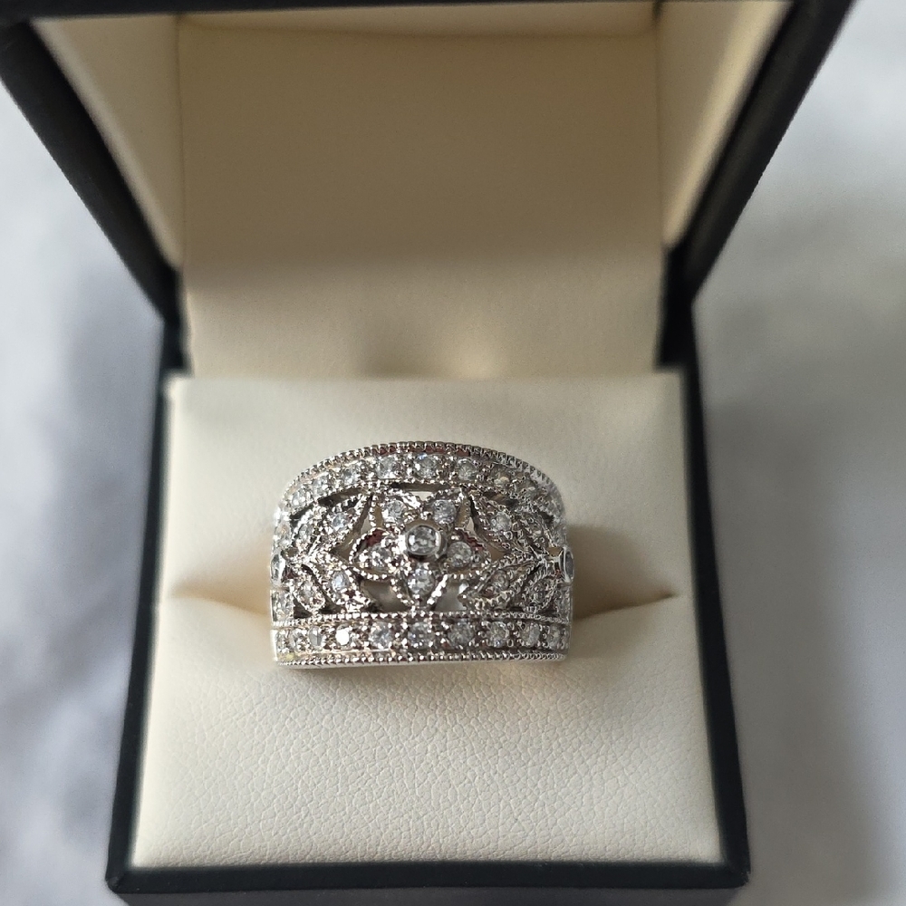 Vintage Sterling Silver Filigree Floral Feminine Wide Band Ring